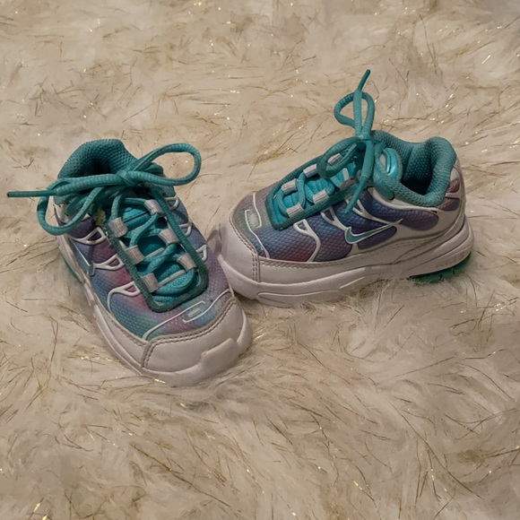 Nike | Unicorn | size 4c - Picture 2 of 10